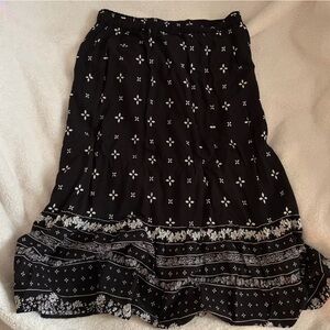 LOFT Black and White Floral Print Skirt